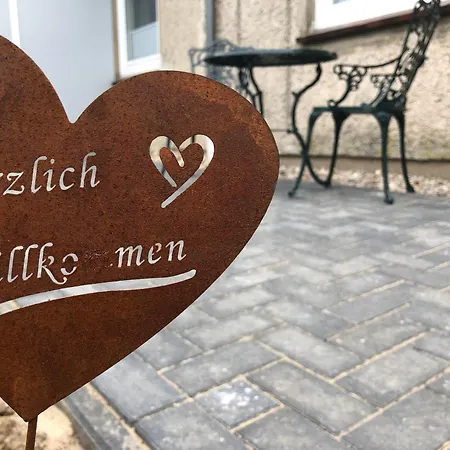 Allis Kajuete - Entspannen Im Grossen Garten Oder Vorm Kamin *
