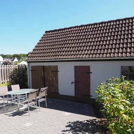 Allis Kajuete - Entspannen Im Grossen Garten Oder Vorm Kamin * Lübeck